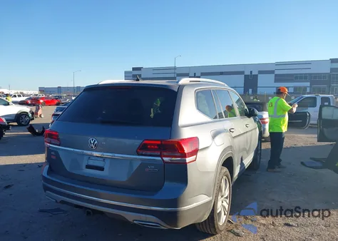 2020 Volkswagen Atlas 3.6L V6 Sel z USA, uszkodzony, nr VIN 1V2MR2CA0LC504668